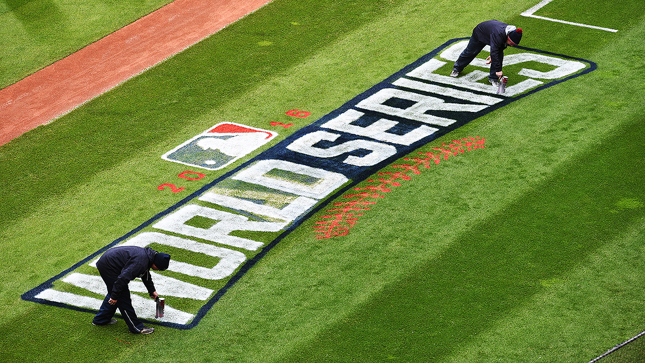 World_Series_logo_on_field_1280_b8epk3b7_qc00uj3f.jpg