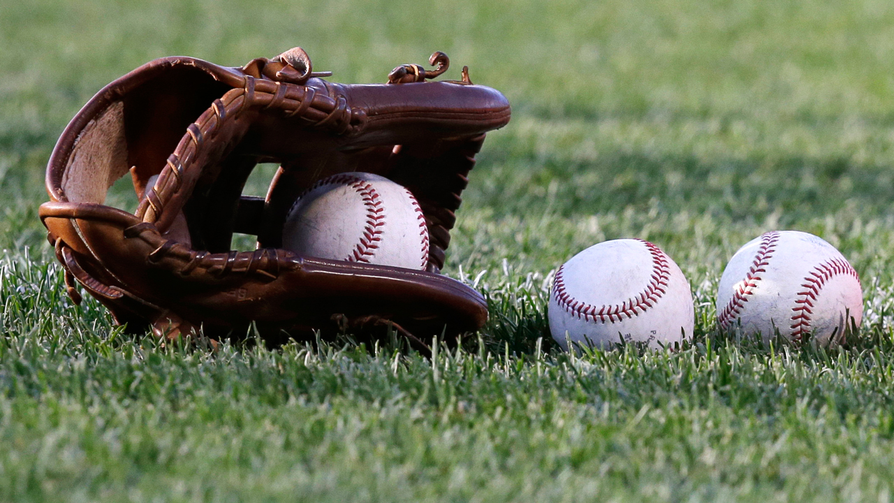 baseball_1280_m9ispe9r_156rv56a.jpg