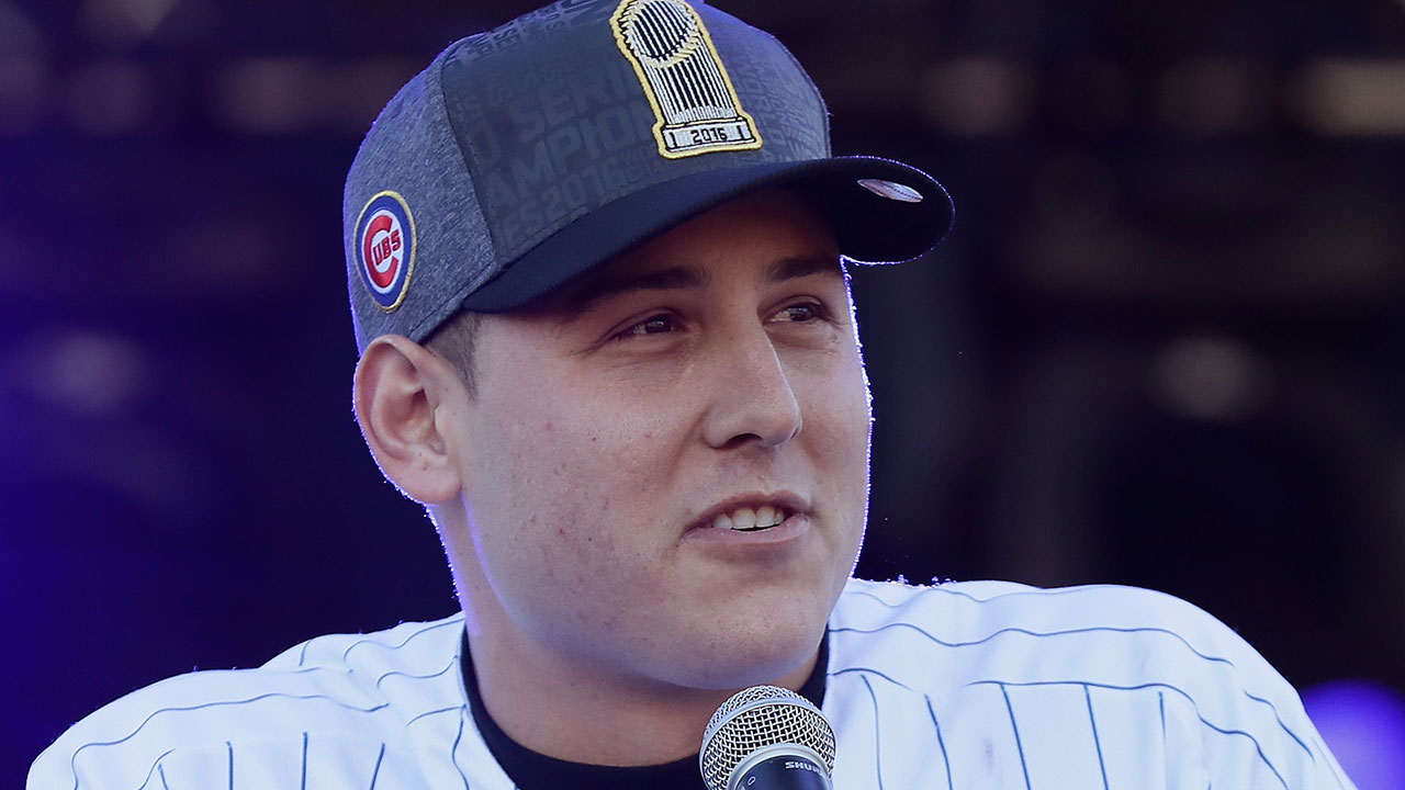 Emotional Rizzo salutes fans, Ross