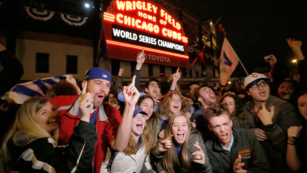 Fly The W, Love A Parade: Friday, 9 CT