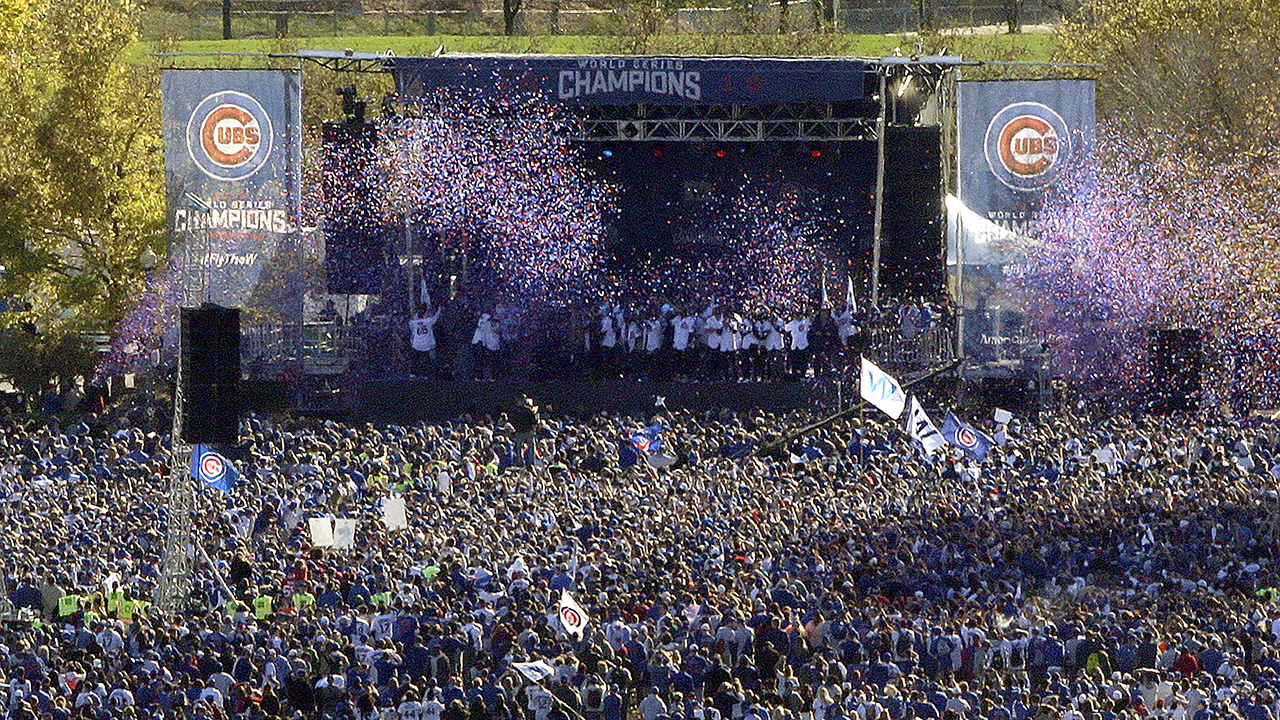 Fans embrace euphoria at World Series parade