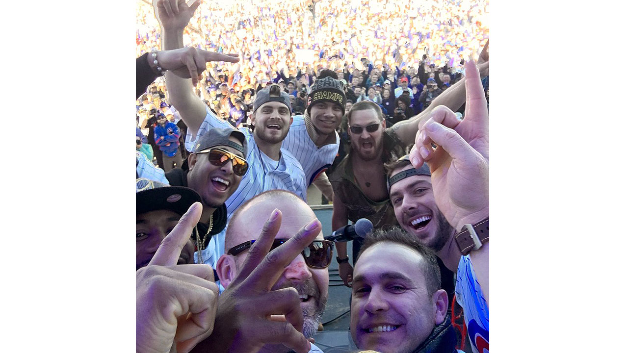 The ultimate selfie: Ross captures moment at parade