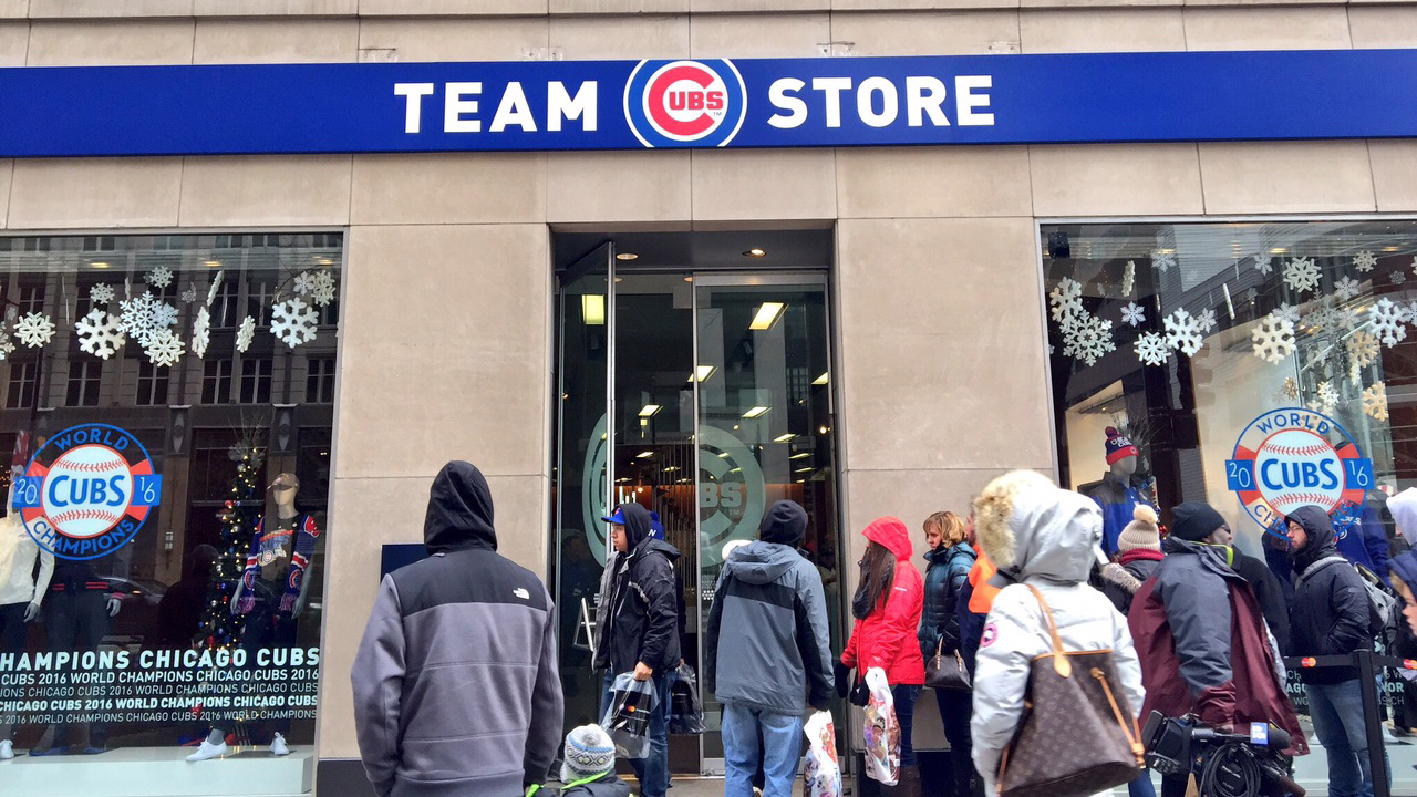 Cubs Trophy Tour makes first stop in Chicago