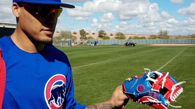 Baez brings new glove to Spring Training