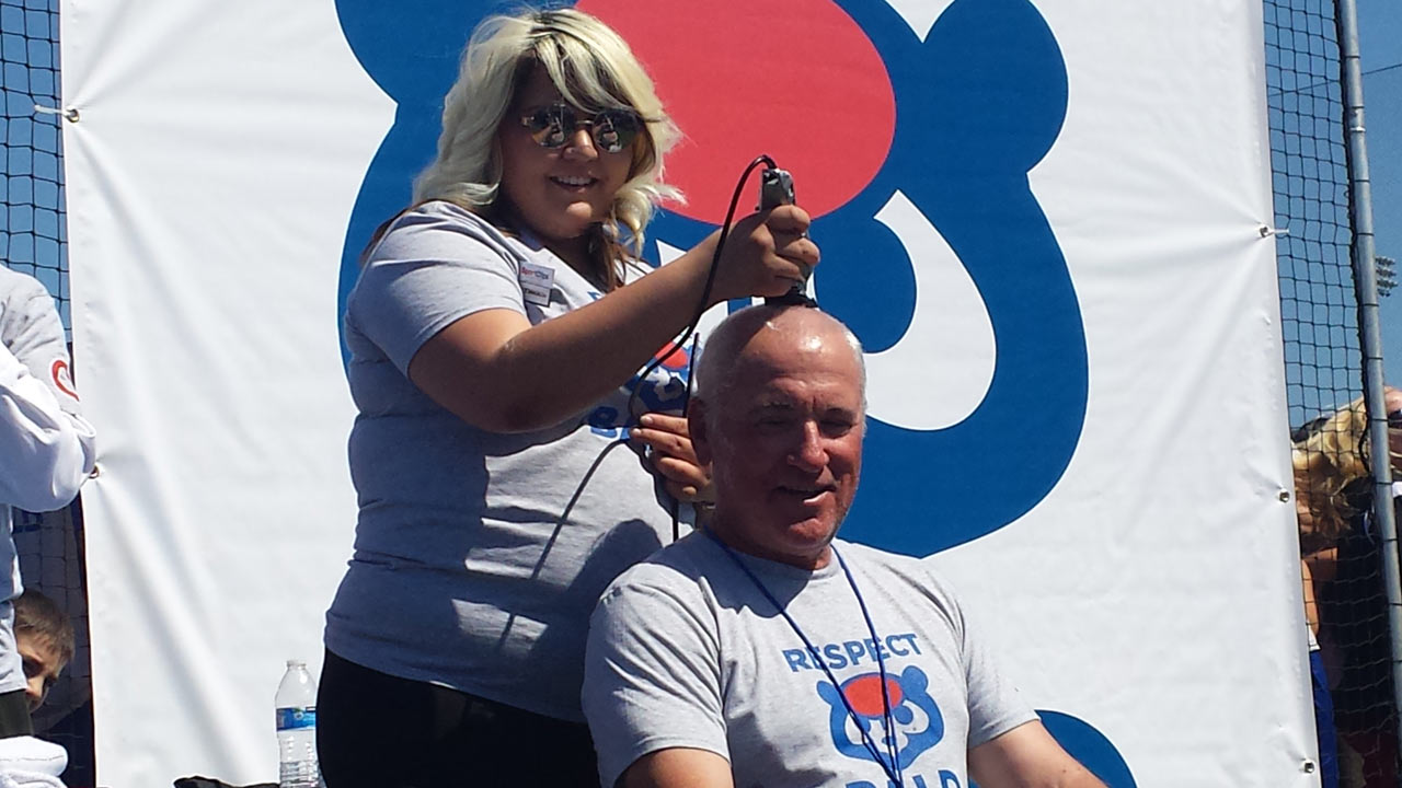 Maddon, Cubs set to shave heads for charity