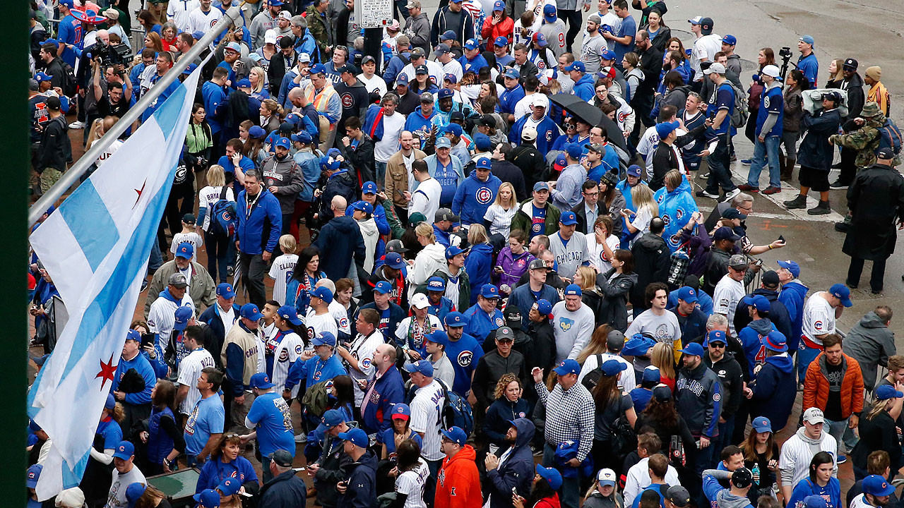 Inclement weather delaying Cubs' ceremony