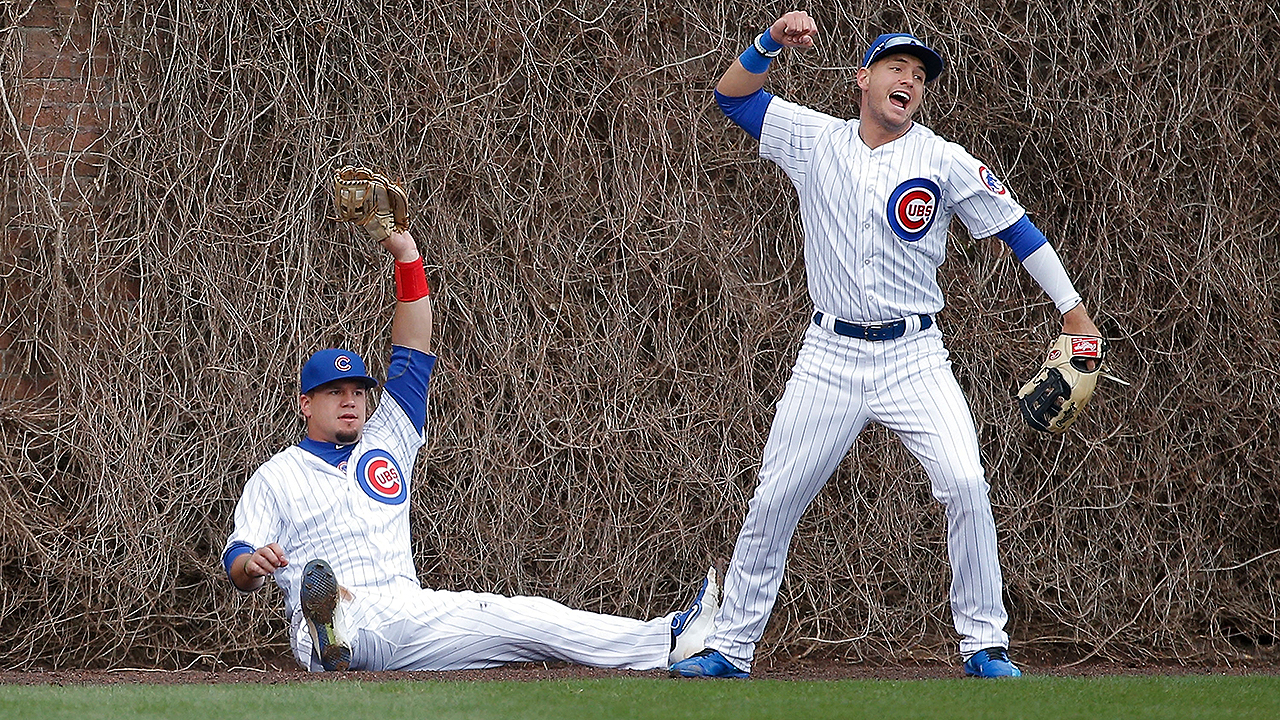 Up against wall, Schwarber's effort just short